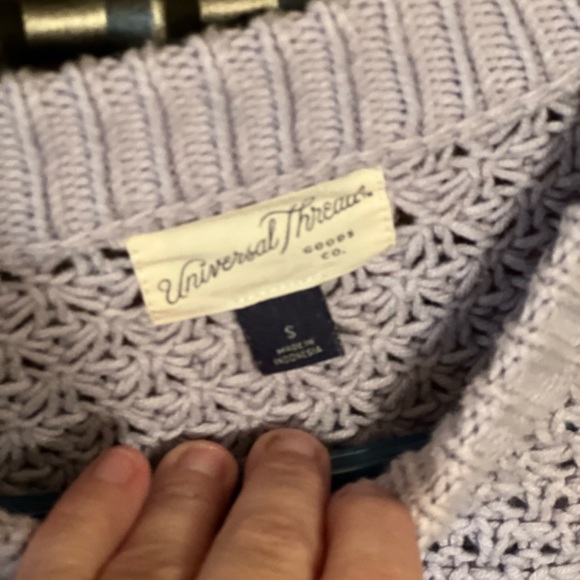 Women’s sweater - Picture 2 of 2